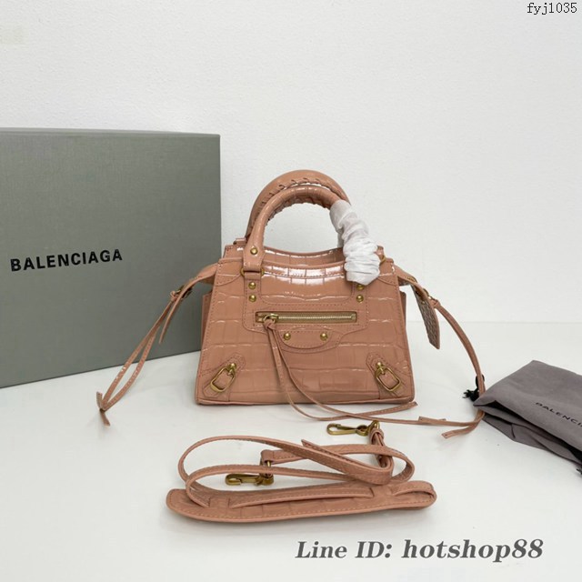 Balenciaga專櫃爆款鱷魚紋系列新版機車包 巴黎世家經典Neo Classic Mini裸粉色鱷魚紋手提女包 fyj1035