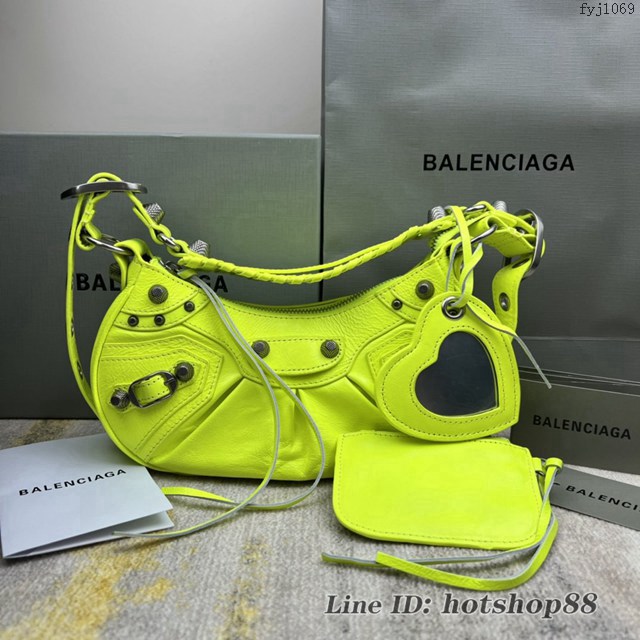 Balenciaga專櫃爆款Le Cagole半月牙腋下包餃子包 巴黎世家經典小號爆裂黑鱷金機車包 fyj1069