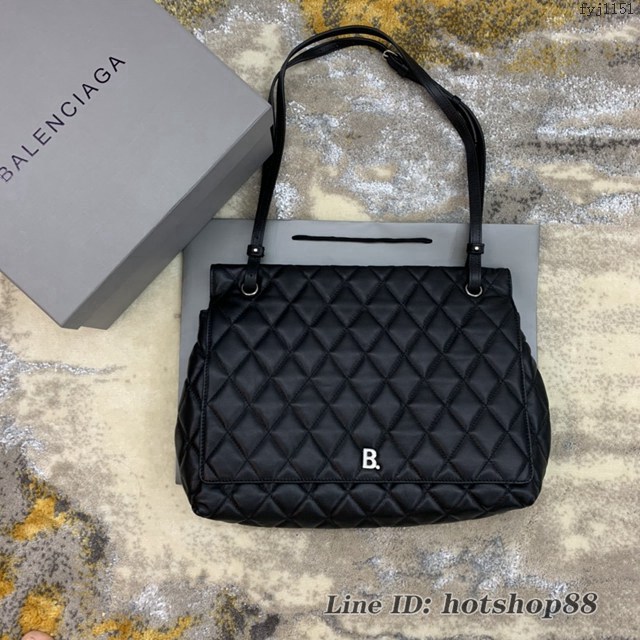 Balenciaga專櫃爆款肩背包 巴黎世家限量款B字五金嘜搭配繡菱格小羊皮女包 fyj1151