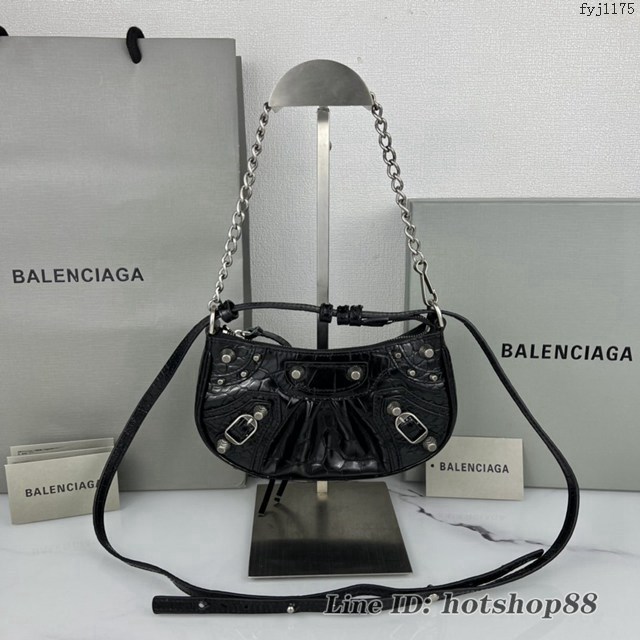 Balenciaga專櫃爆款Le Cagole單肩斜挎包機車包 巴黎世家迷你鱷魚紋黑色銀扣半月牙腋下包 fyj1175