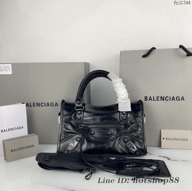 Balenciaga專櫃爆款手提女包 巴黎世家原版油蠟頭層牛皮香皮鳳梨金釘迷你機車包 fyj1344