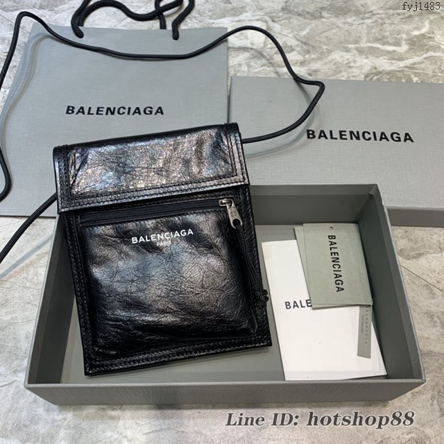 Balenciaga專櫃爆款小挎包 巴黎世家褶皺皮手機包 fyj1483