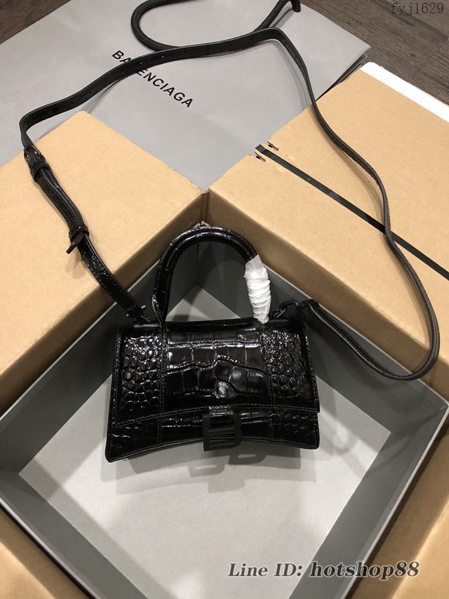 Balenciaga專櫃爆款小號手提女包 巴黎世家鱷魚黑色黑扣Hourglass沙漏包 fyj1629