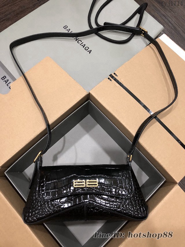 Balenciaga專櫃爆款單肩斜挎女包 巴黎世家小號新款bag翻蓋腋下包 fyj1714