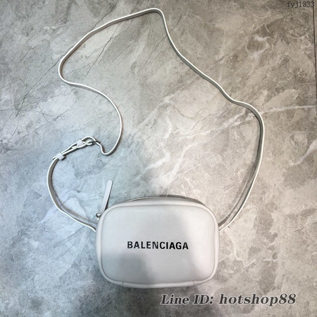 Balenciaga專櫃爆款巴黎世家EVERYDAY小號系列相機包 fyj1833