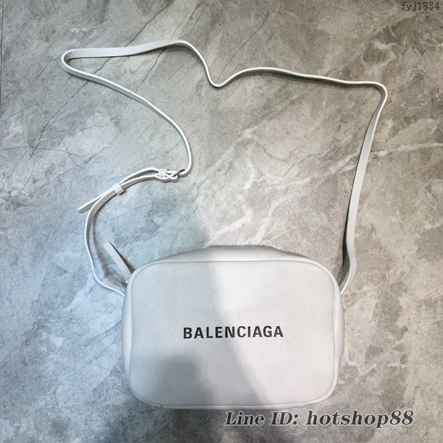 Balenciaga專櫃爆款巴黎世家EVERYDAY大號系列相機包 fyj1834