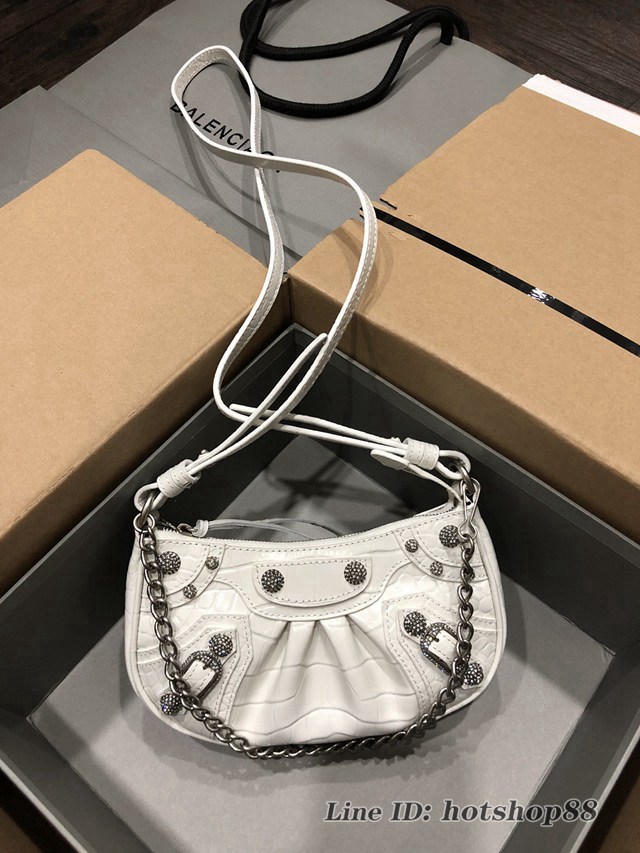 Balenciaga專櫃爆款機車包系列迷你鱷魚紋白色帶鑽扣肩背女包 巴黎世家Le Cagole半月牙腋下包餃子包 fyj1948