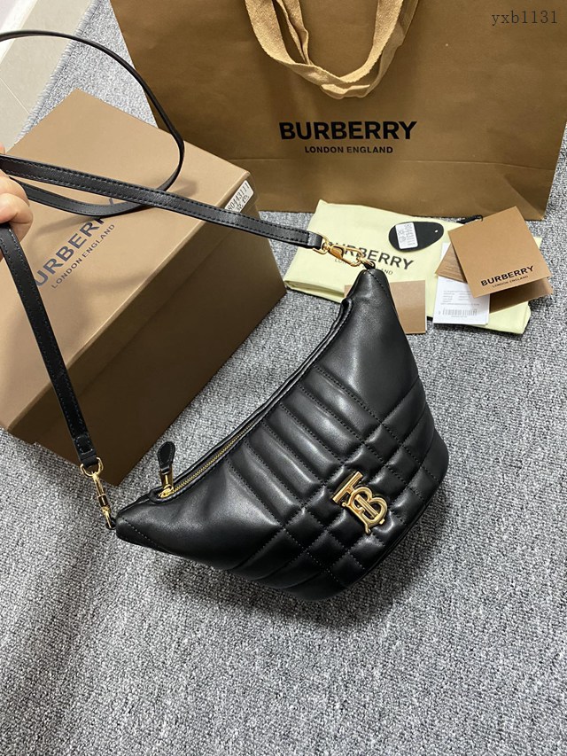 Burberry專櫃新款絎縫腰包 巴寶莉羔羊皮新月形斜挎腰包 yxb1131