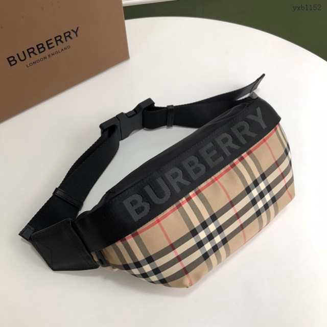 Burberry專櫃新款休閒腰包 巴寶莉拼色尼龍材質男女款腰包挎包 yxb1152