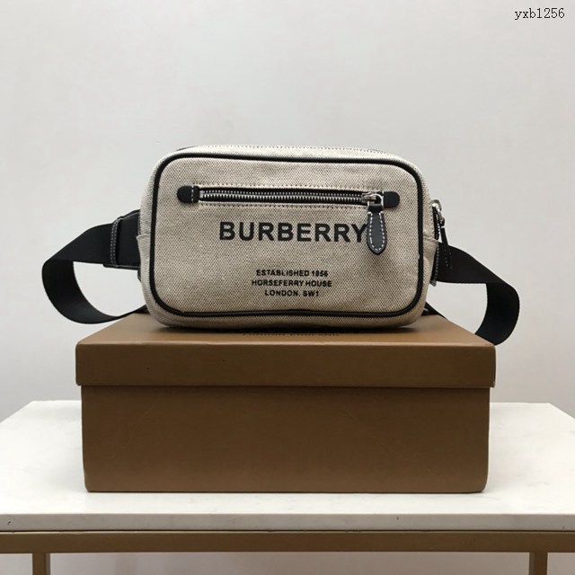 Burberry專櫃新款腰包 巴寶莉Horseferry印花男士腰包挎包 yxb1256