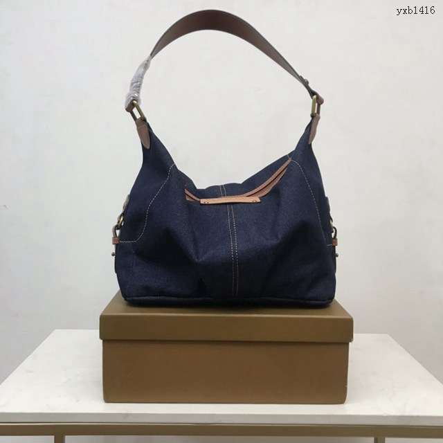 Burberry專櫃新款中古腋下包 巴寶莉牛皮手腕肩背包 yxb1416