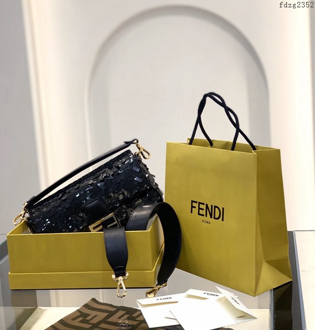 FENDI专柜精品包包 芬迪手提肩背女包 0127L 手工縫製 Fendi珠片法棍包 fdzg2352