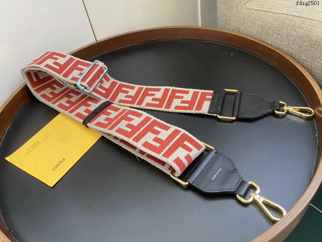 FENDI专柜精品肩帶 芬迪黑色皮革拼色刺繡FF圖案肩帶 Fendi新款雙搭扣長款可調節肩帶 fdzg2501