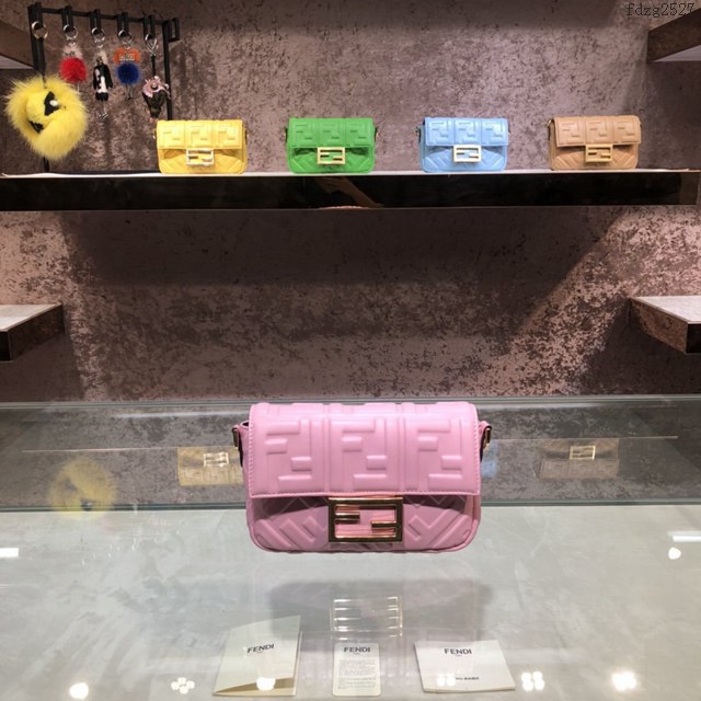 FENDI精品女包 芬迪BAGUETTE羊皮手袋 Fendi 0191s迷你肩背斜挎包 fdzg2527