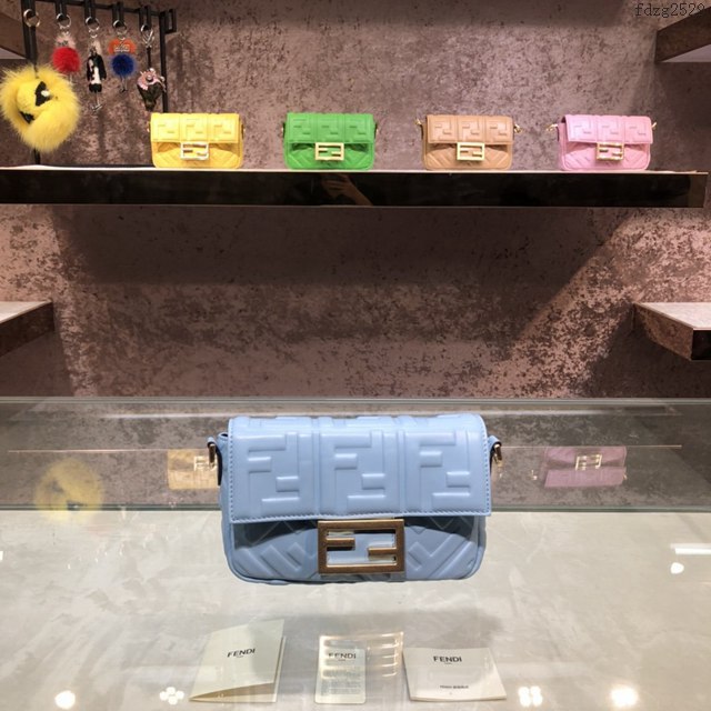 FENDI精品女包 芬迪BAGUETTE羊皮手袋 Fendi 0191s迷你肩背斜挎包 fdzg2529