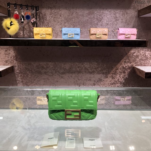 FENDI精品女包 芬迪BAGUETTE羊皮手袋 Fendi 0191s迷你肩背斜挎包 fdzg2530