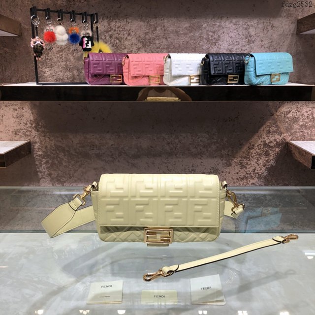 FENDI精品女包 芬迪BAGUETTE中號羊皮手袋 Fendi 0191M迷你肩背斜挎包 fdzg2532