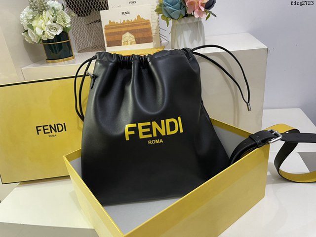 FENDI專櫃精品手提肩背斜挎女包 芬迪Fendi納帕皮帶抽繩中號手拿包 fdzg2723