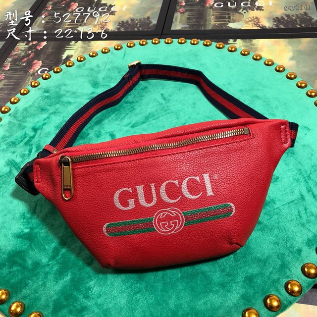 Gucci腰包 527792 古馳新款挎包 Gucci19新款紅色logo印花腰包 男女同款  gqy2141