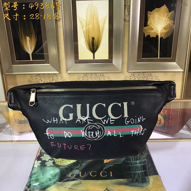 Gucci腰包 493869 古馳2020早春新款 男士時尚皮革胸包 古奇彩印塗鴉休閒腰包 男女同款  gqy2154