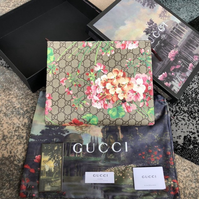 Gucci手包 430268 古馳爆款天竺葵花大氣手拿包  gqy3509