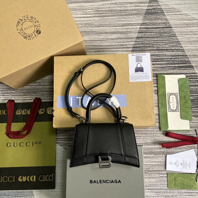 Gucci官網2029新款全皮女包 古馳BALENCIAGA×GUCCI聯名全新“Aria-時尚詠歎調”系列小號女包592833 gqy4748