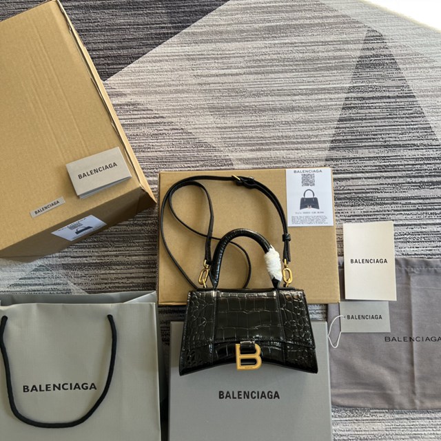 Gucci官網2039新款全皮女包 古馳BALENCIAGA×GUCCI聯名全新“Aria-時尚詠歎調”系列小號女包592833 gqy4758