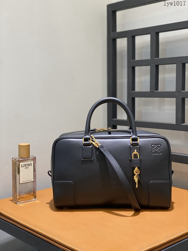 Loewe專櫃2022新款全皮純色手提肩背斜挎女包 羅意威大號Amazono手提包 10521 lyw1017