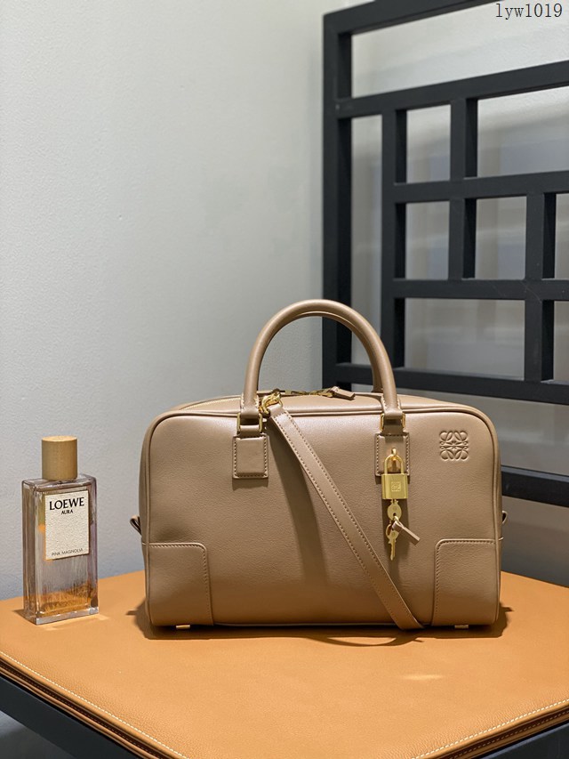 Loewe專櫃2022新款全皮純色手提肩背斜挎女包 羅意威大號Amazono手提包 10521 lyw1019