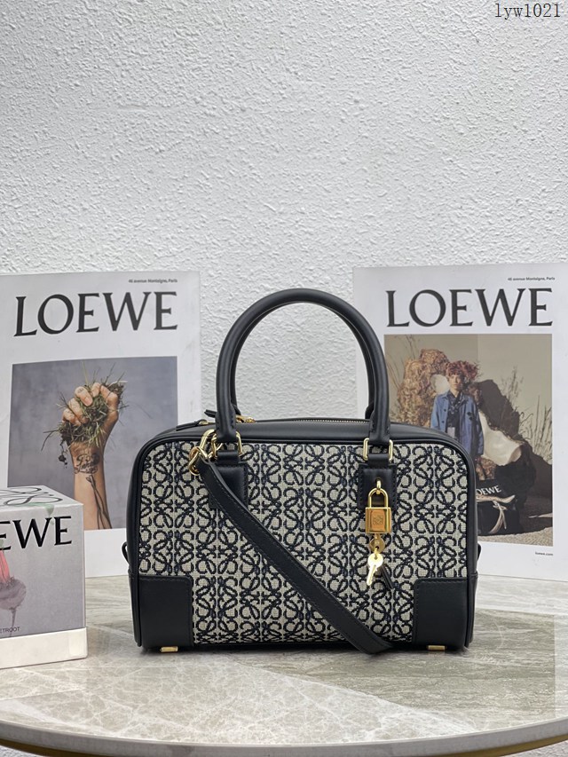 Loewe專櫃2022新款全皮純色手提肩背斜挎女包 羅意威大號Amazono手提包 10523 lyw1021