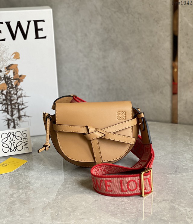 Loewe專櫃2022新款升級版字母寛肩帶馬鞍包 羅意威MiniGateDual手袋斜挎女包腰包胸包 10121 lyw1042