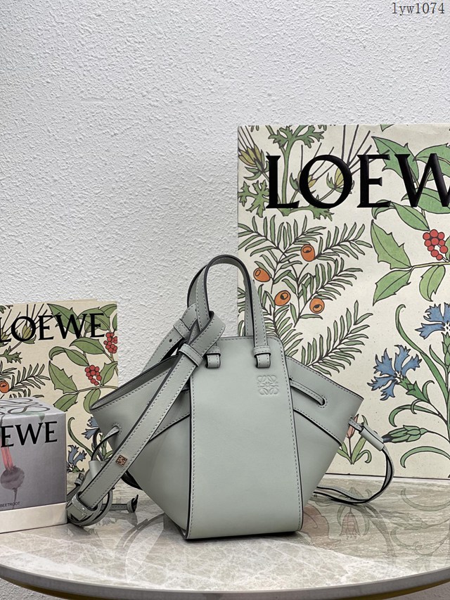 Loewe專櫃2022新款迷你hammock手袋 羅意威手提肩背女包迷你版吊床包 10393 lyw1074