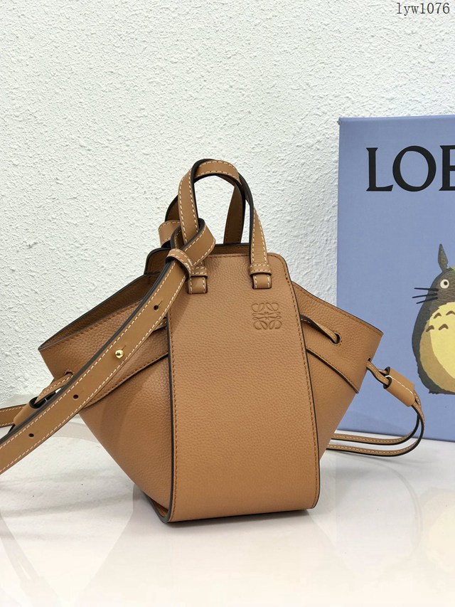 Loewe專櫃2022新款迷你hammock手袋 羅意威手提肩背女包迷你版吊床包 10393 lyw1076