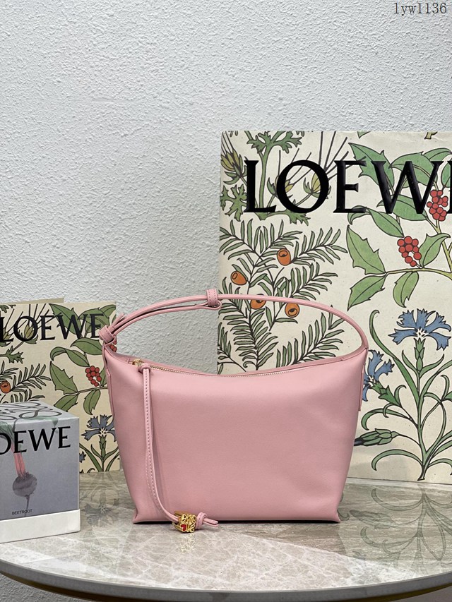 Loewe專櫃2022全新cubi全皮飯盒包 羅意威納帕牛皮便當包腋下包 型號10233 lyw1136