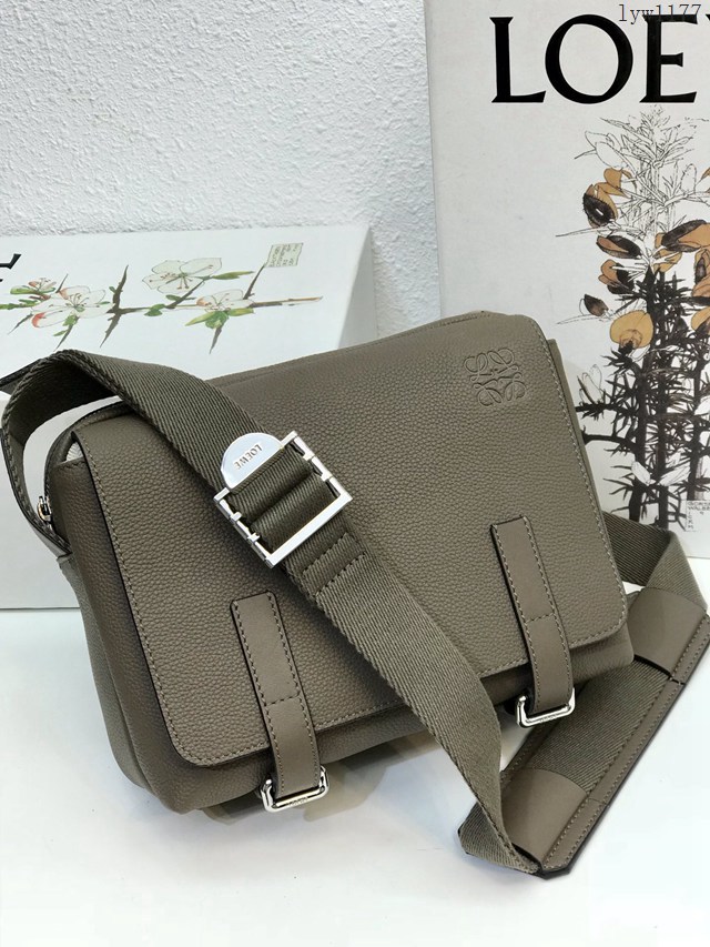 Loewe專櫃經典款信使包男包 羅意威military messenger XS小號郵差包 11357 lyw1177