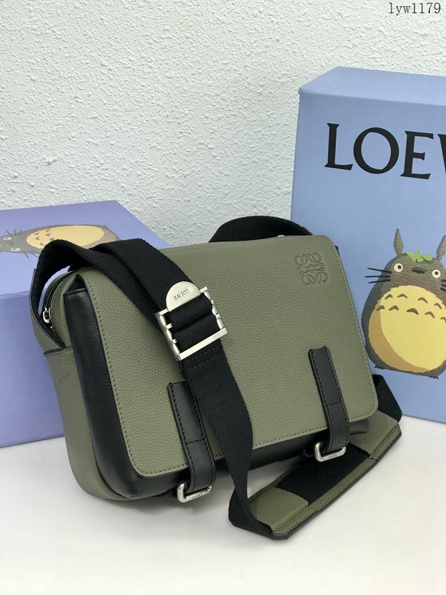 Loewe專櫃經典款信使包男包 羅意威military messenger XS小號郵差包 11357 lyw1179