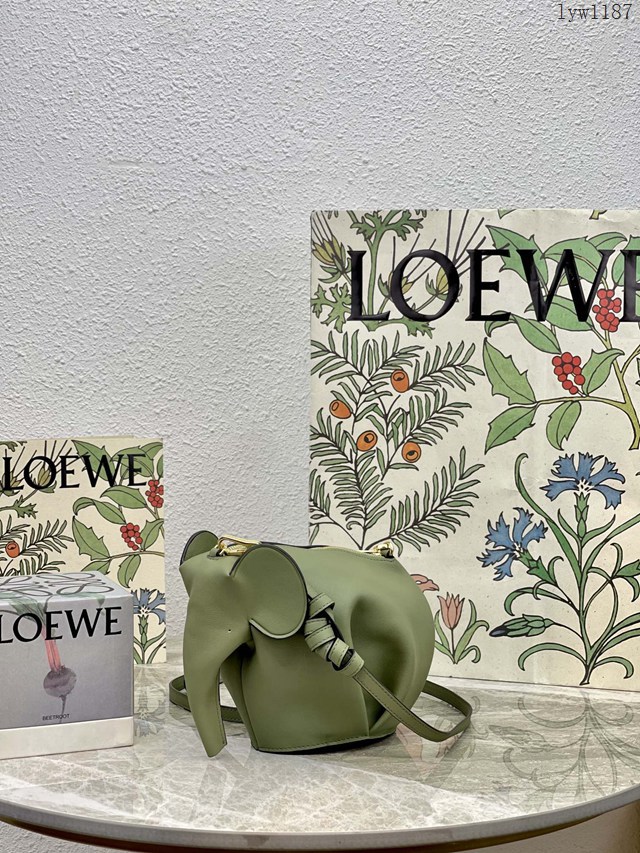 Loewe專櫃新款牛皮小象包 羅意威經典小牛皮Elephant小象包單肩斜挎包 10166 lyw1187