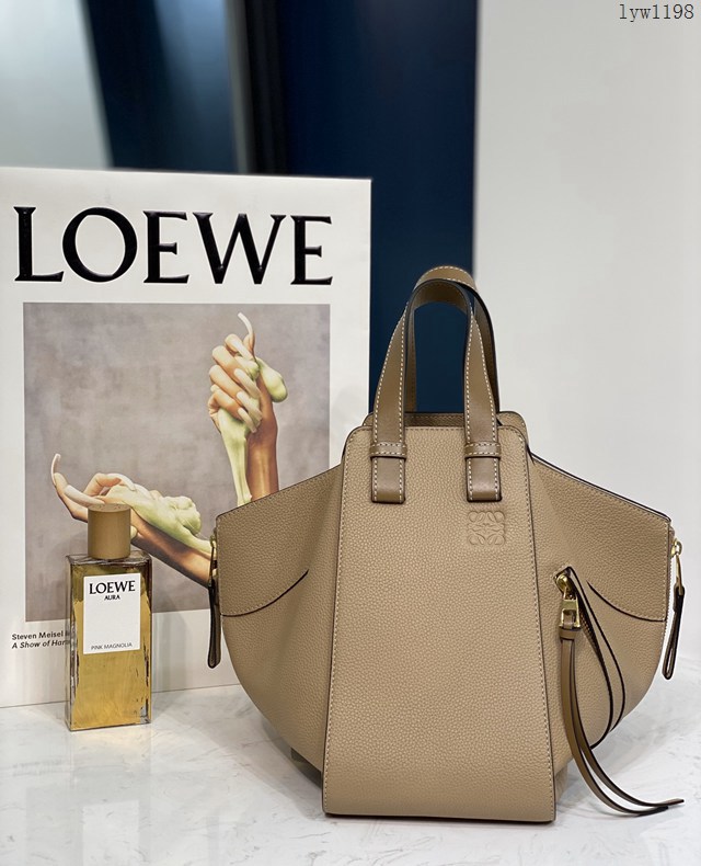 Loewe專櫃新顏色女包吊床包 羅意威經典小牛皮Hammock bag手提肩背包 10166 lyw1198