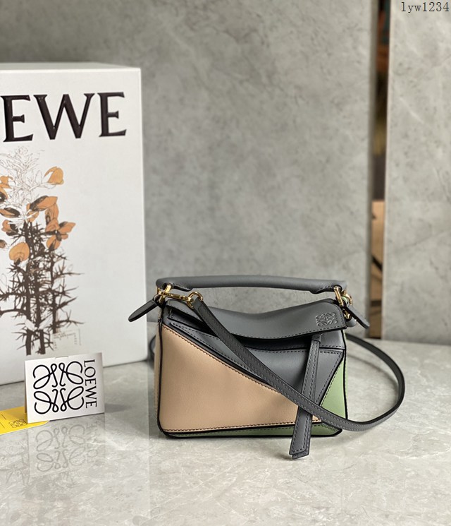 Loewe羅意威Puzzle女款系列拼色mini號手提肩背包 lyw1234