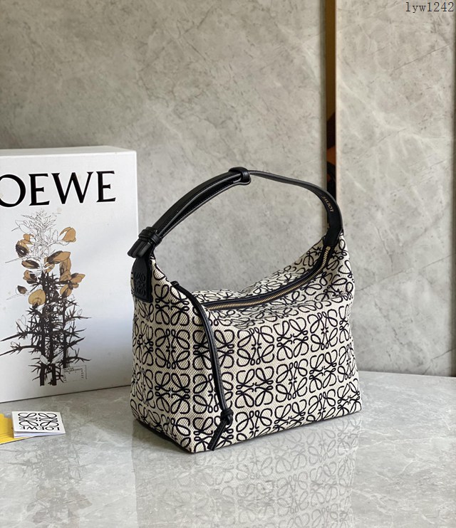 Loewe專櫃新款羅意威Cubi繡花大號便當包 2022最新搶手腋下包 lyw1242