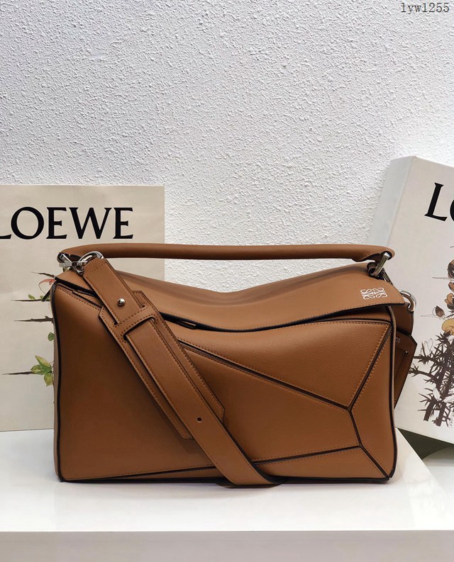 Loewe升級專櫃同步最新版本羅意威Puzzle系列小牛皮大號何幾包 男女通用 型號10170 lyw1255