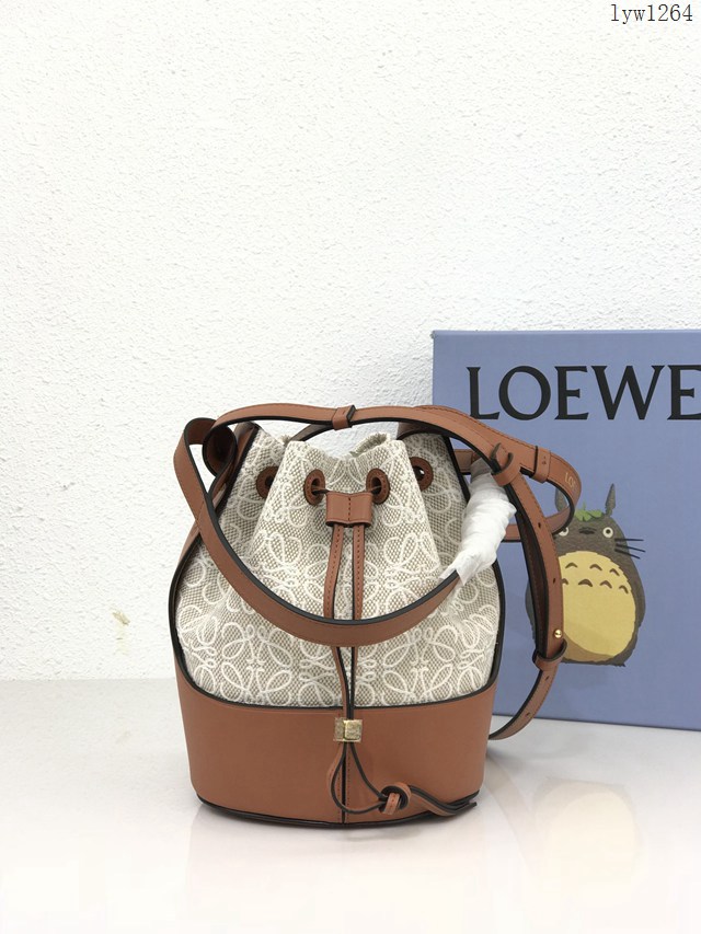 Loewe專櫃同步最新版本淺色帆布拼西班牙進口小牛皮羅意威Ballon最新繡花小號氣球包 型號10116 lyw1264