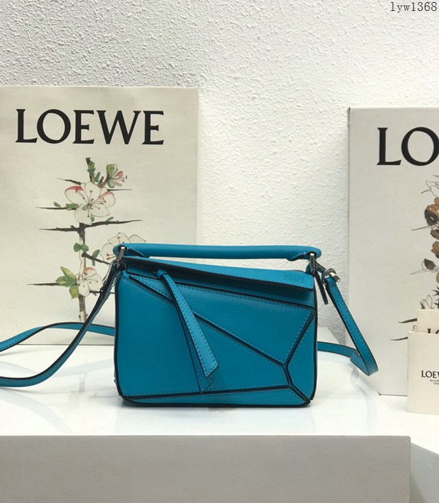 Loewe專櫃經典款2022新顏色迷你女包 羅意威Puzzle系列Mini女款手提肩背包小牛皮幾何包 10173 lyw1368