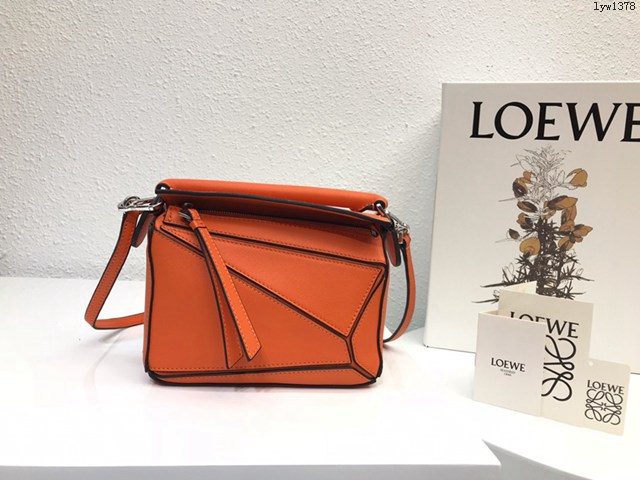 Loewe專櫃經典款2022新顏色迷你女包 羅意威Puzzle系列Mini女款手提肩背包小牛皮幾何包 10173 lyw1378