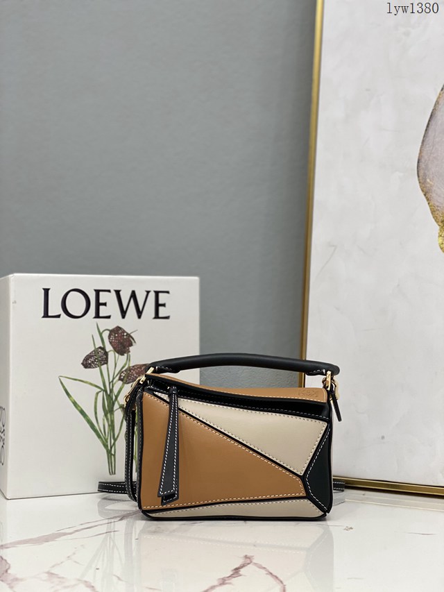 Loewe專櫃經典款2022新顏色迷你女包 羅意威Puzzle系列Mini女款手提肩背包小牛皮幾何包 10173 lyw1380