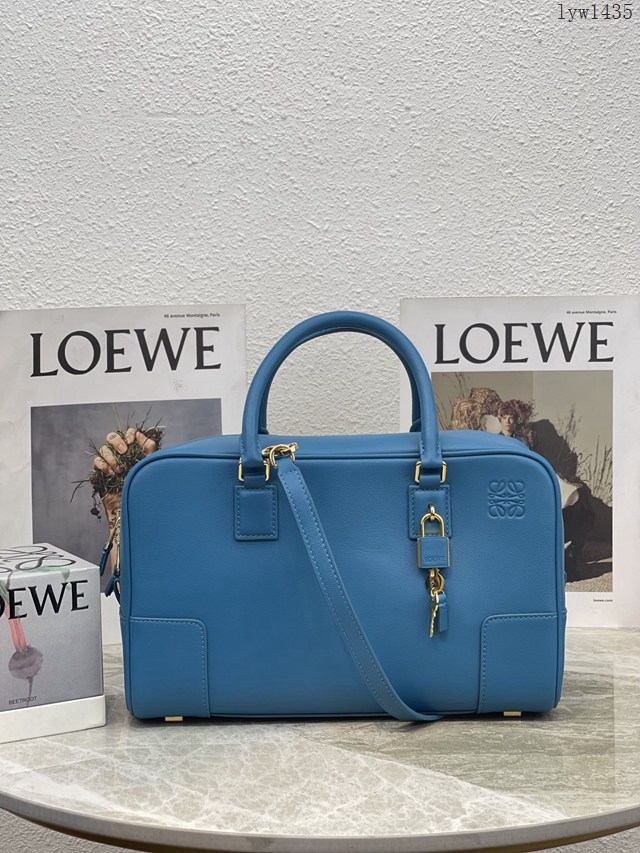 Loewe專櫃2022新款全皮純色手提肩背斜挎女包 羅意威大號Amazono手提包 10521 lyw1435