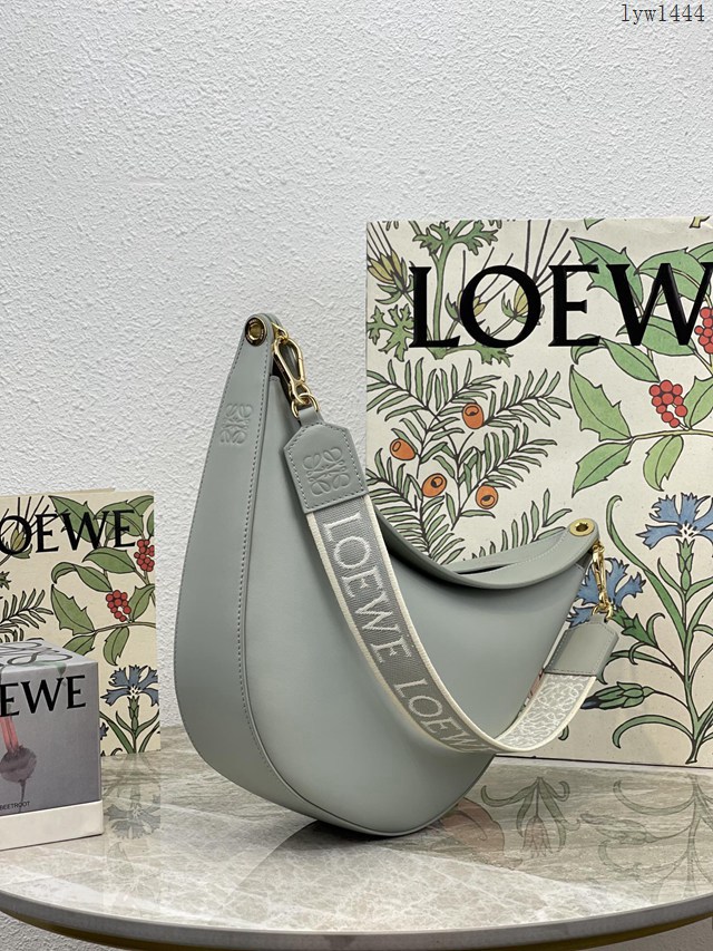 Loewe專櫃最新Luna系列月亮包 羅意威全皮肩背包腋下包 10195 lyw1444