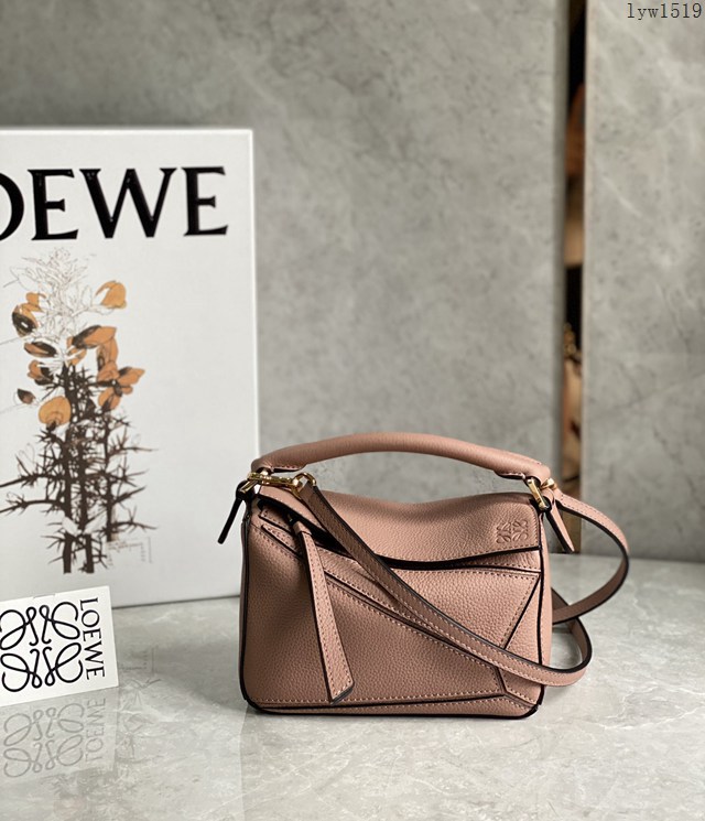 Loewe專櫃經典款2022新顏色迷你女包 羅意威Puzzle系列Mini女款手提肩背包小牛皮幾何包 10173 lyw1519