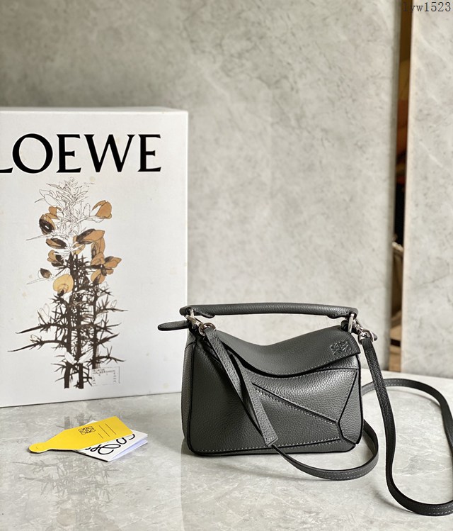 Loewe專櫃經典款2022新顏色迷你女包 羅意威Puzzle系列Mini女款手提肩背包小牛皮幾何包 10173 lyw1523