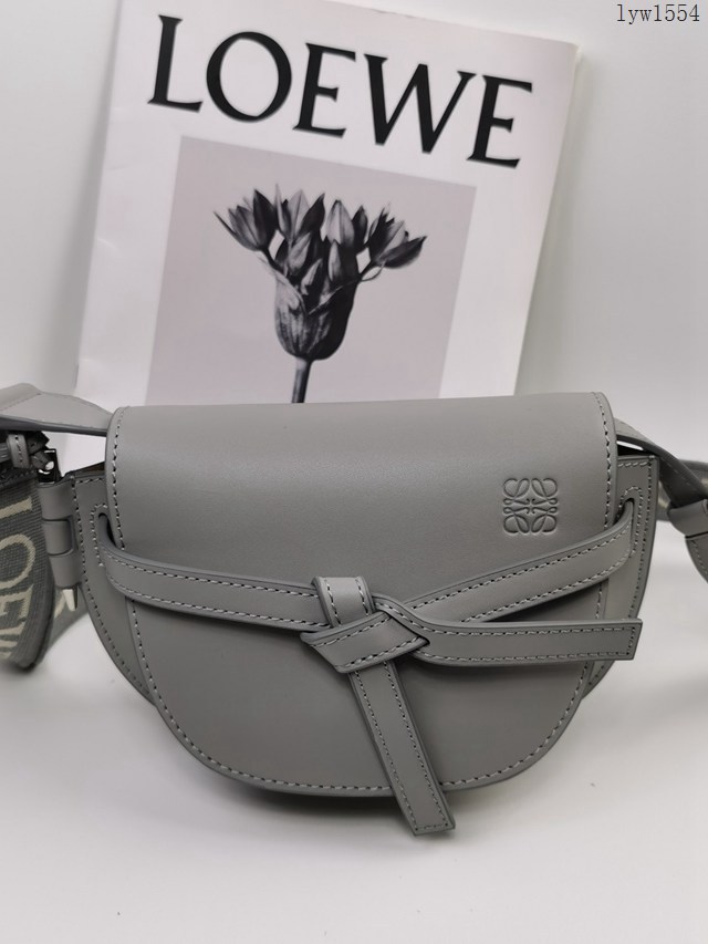 Loewe羅意威迷你珍珠灰色升級版字母寛肩帶馬鞍包MiniGateDual手袋 lyw1554